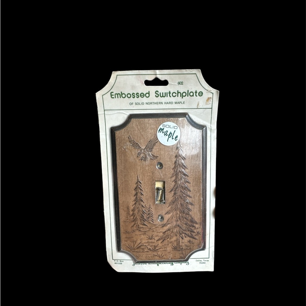 Embossed Solid Maple Switchplate